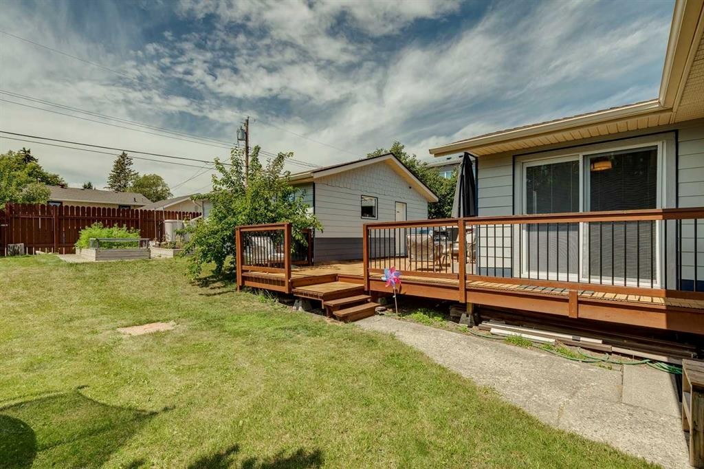 241 Allan Crescent Se, Calgary, AB - Outdoor With Deck Patio Veranda
