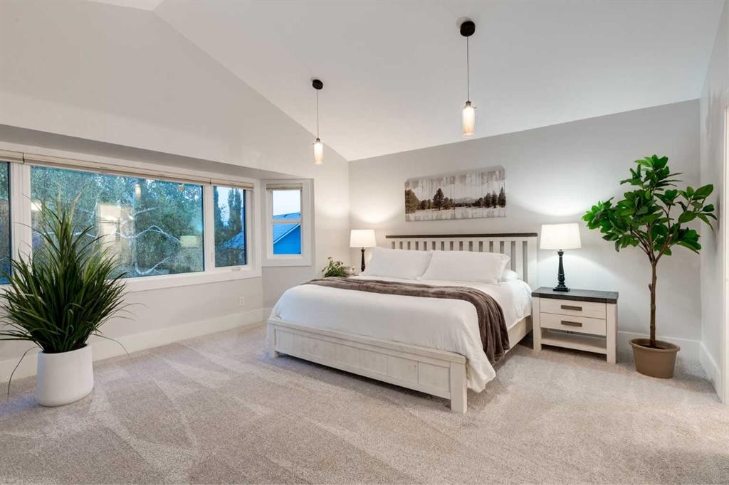 775 Strathcona Drive Sw, Calgary, AB - Indoor Photo Showing Bedroom