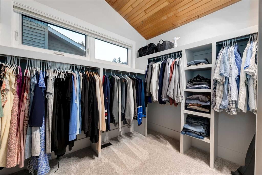 775 Strathcona Drive Sw, Calgary, AB - Indoor With Storage