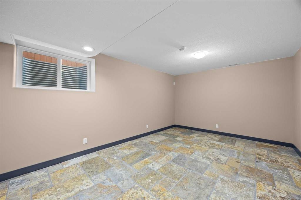 139 Tuscany Ridge Close Nw, Calgary, AB