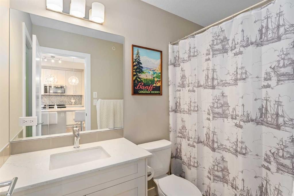 410-35 Walgrove Walk Se, Calgary, AB - Indoor Photo Showing Bathroom