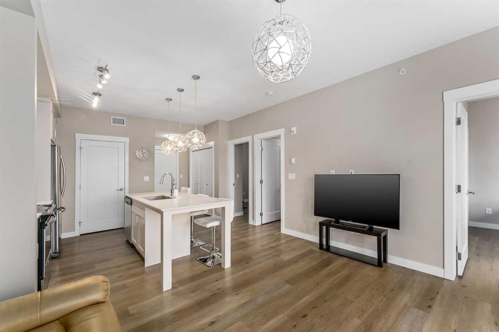 410-35 Walgrove Walk Se, Calgary, AB - Indoor