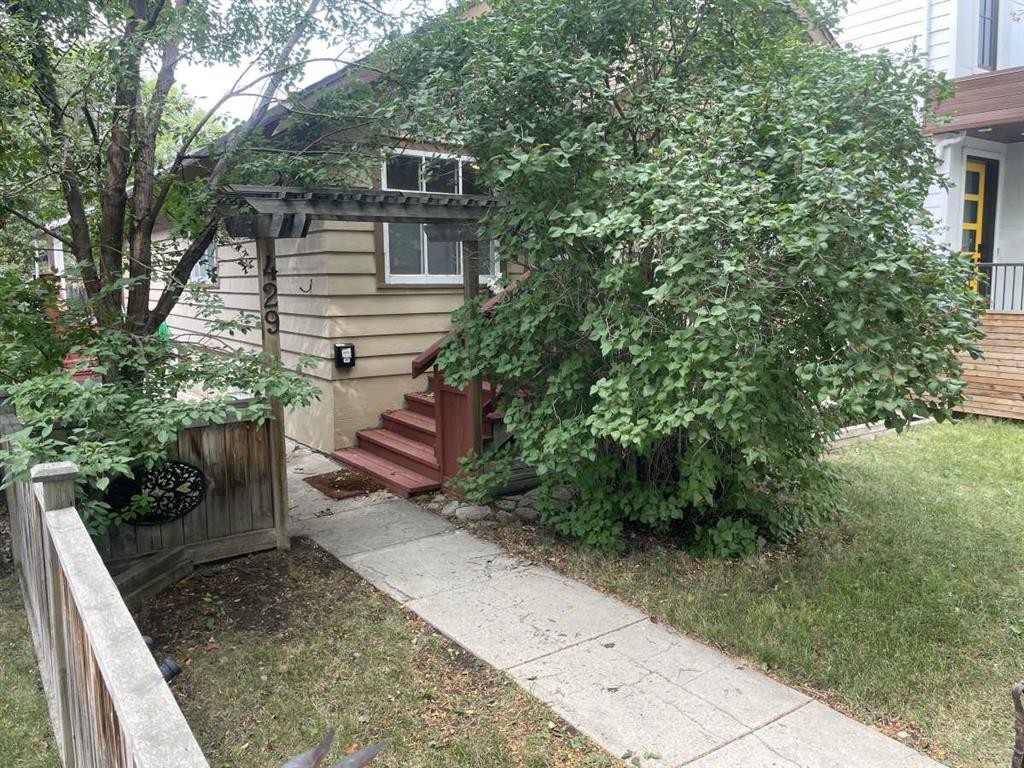 429 10 Street Ne, Calgary, AB - Outdoor