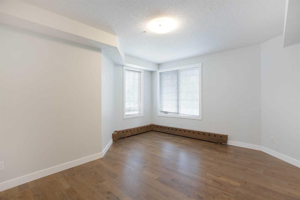 239-8535 Bonaventure Drive Se, Calgary, AB - Indoor Photo Showing Other Room