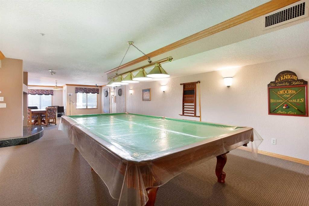 239-8535 Bonaventure Drive Se, Calgary, AB - Indoor Photo Showing Other Room