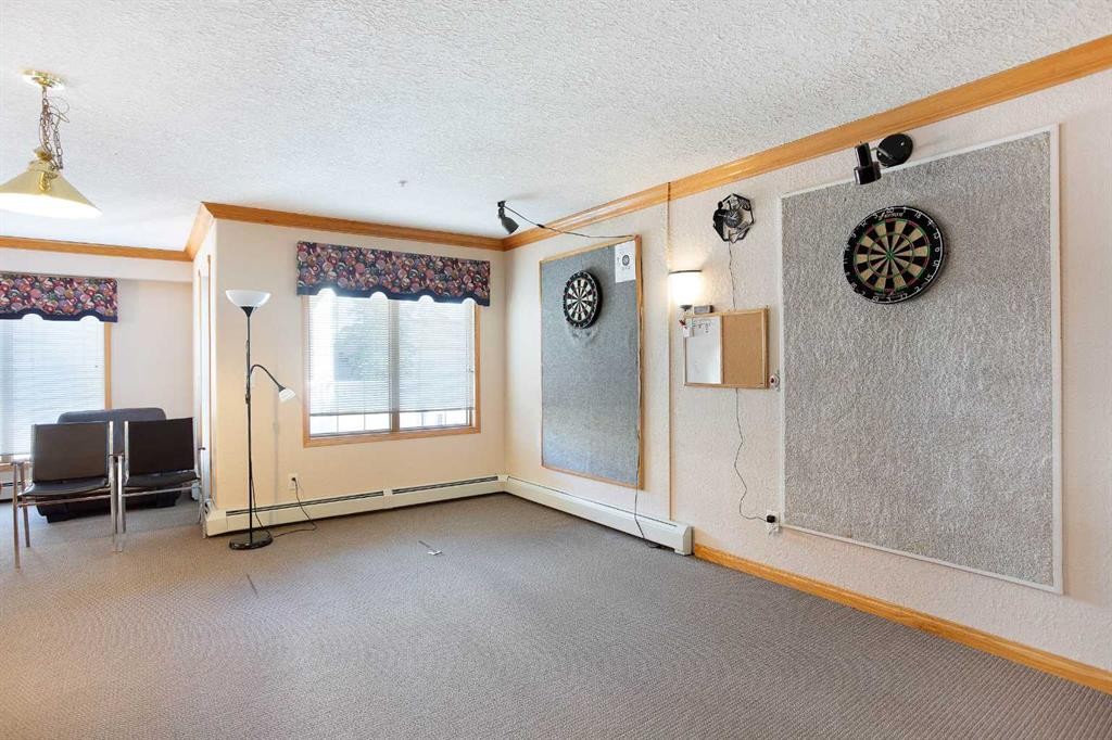 239-8535 Bonaventure Drive Se, Calgary, AB - Indoor Photo Showing Other Room