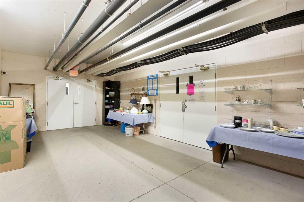 239-8535 Bonaventure Drive Se, Calgary, AB - Indoor Photo Showing Garage