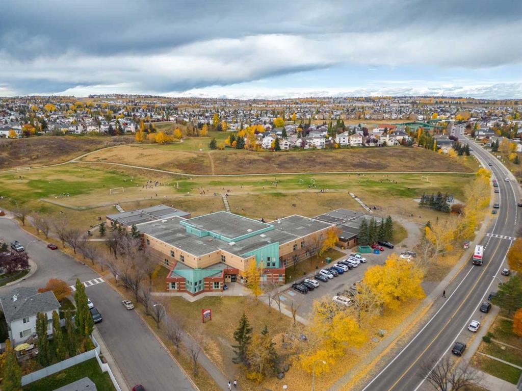 91 Hidden Crescent Nw, Calgary, AB