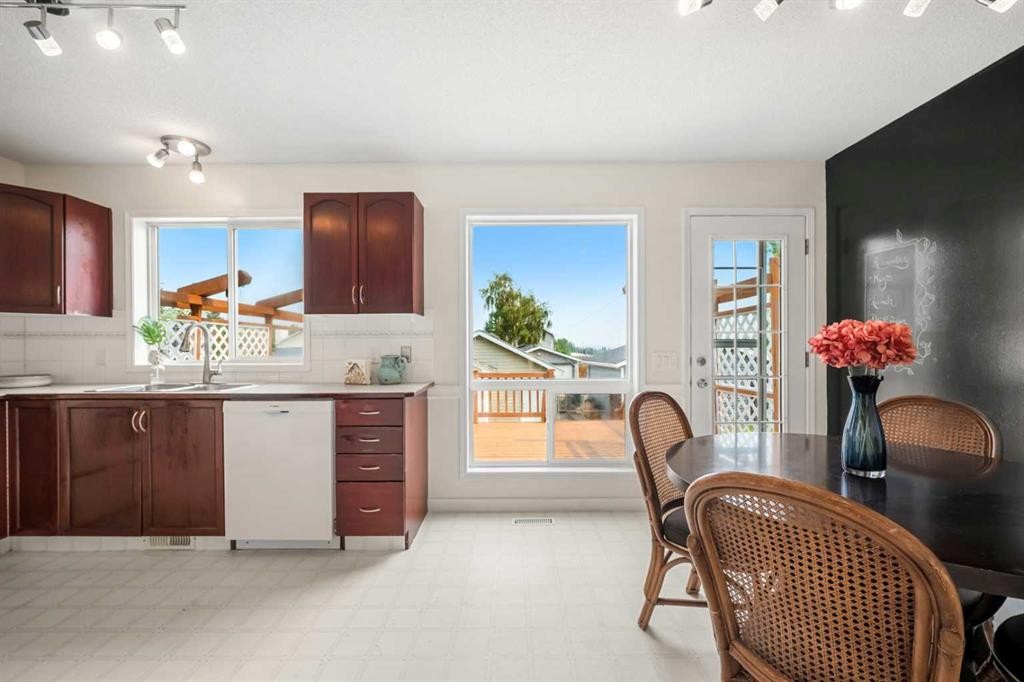 91 Hidden Crescent Nw, Calgary, AB