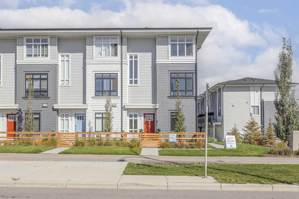 839 Belmont Drive Sw, Calgary, AB - Outdoor With Facade