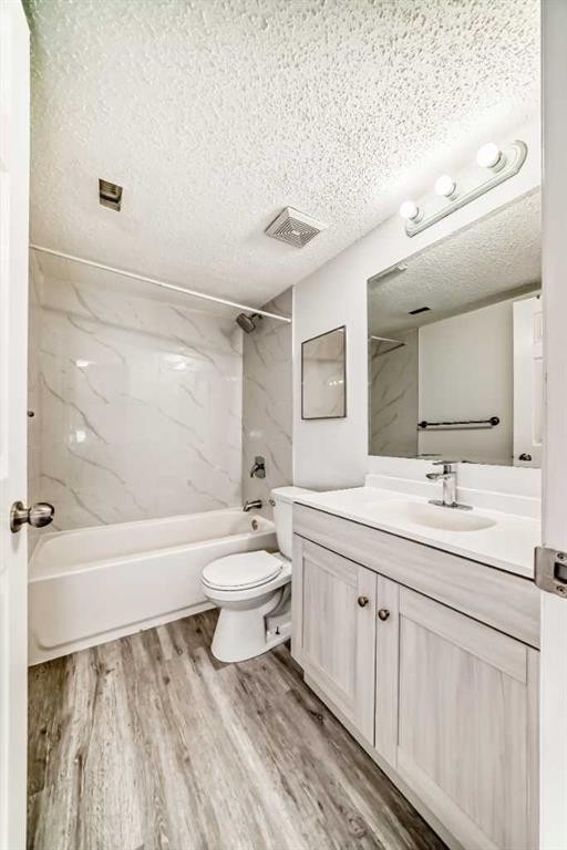 52 Taralake Street Ne, Calgary, AB - Indoor Photo Showing Bathroom