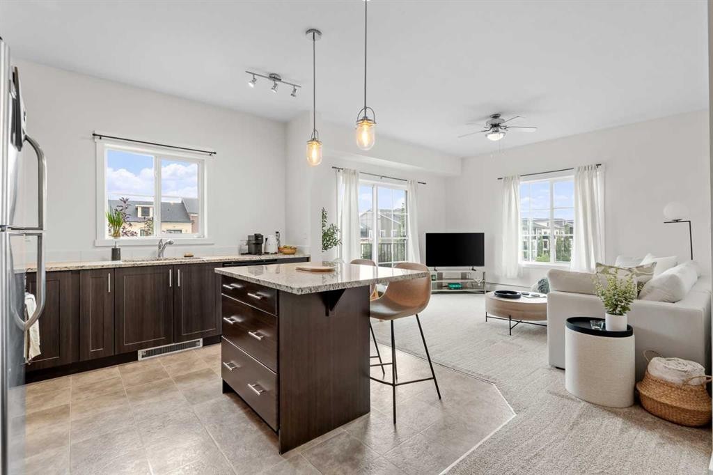 4418-99 Copperstone Park Se, Calgary, AB - Indoor