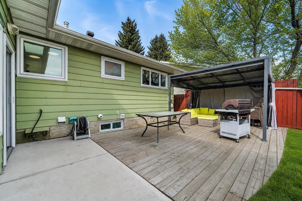 5835 28 Avenue Ne, Calgary, AB - Outdoor With Deck Patio Veranda With Exterior