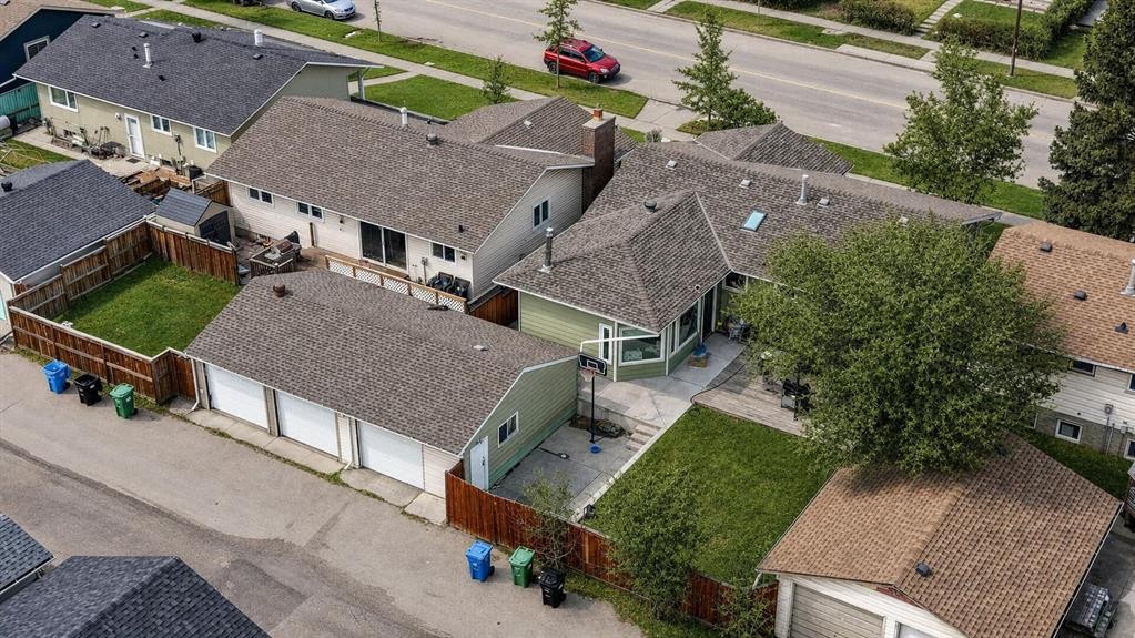 5835 28 Avenue Ne, Calgary, AB - Outdoor