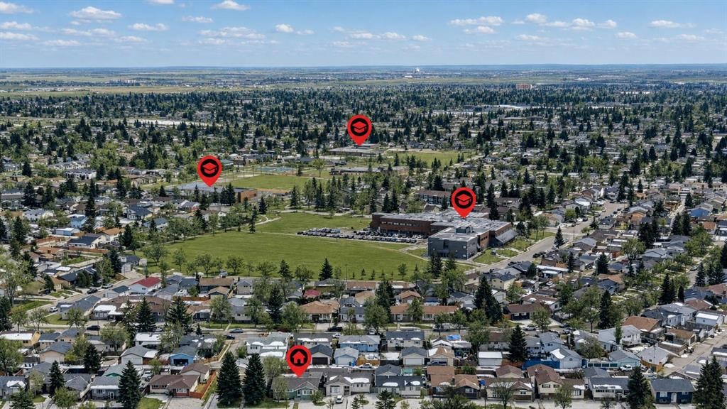 5835 28 Avenue Ne, Calgary, AB - Outdoor With View
