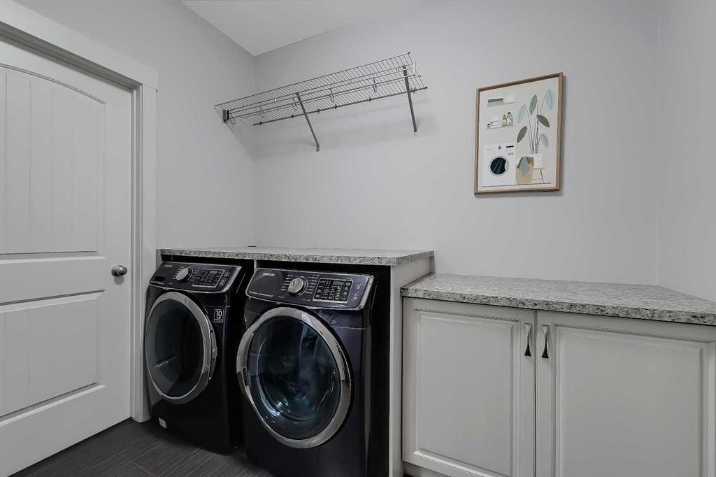 268 Rainbow Falls Way, Chestermere, AB - Indoor Photo Showing Laundry Room