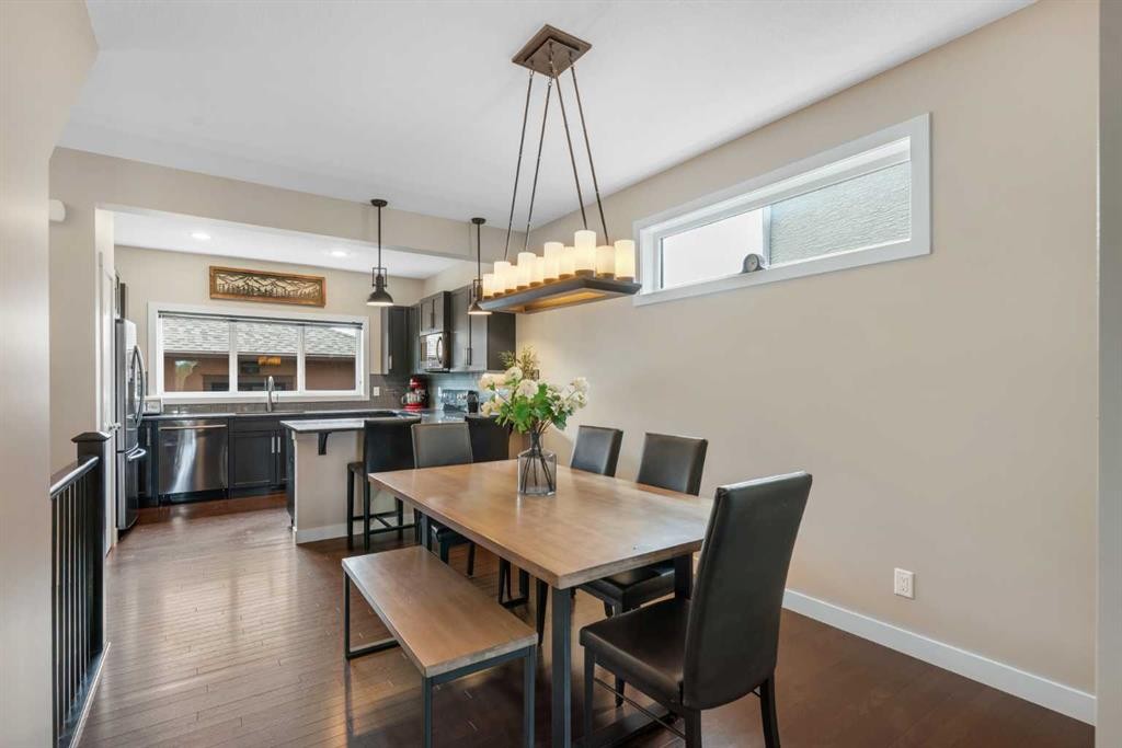 360 Marquis Heights Se, Calgary, AB - Indoor Photo Showing Dining Room