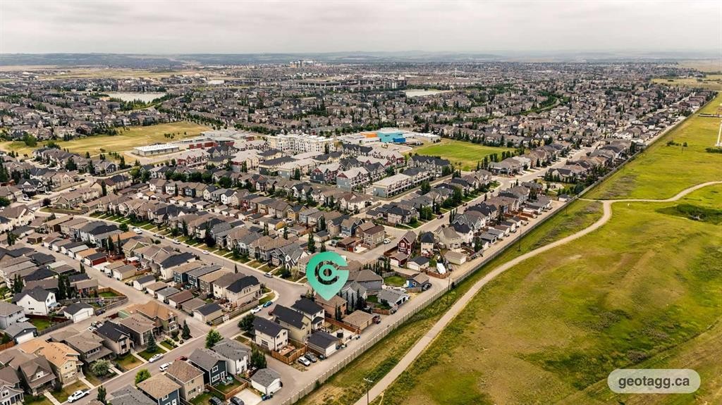 360 Marquis Heights Se, Calgary, AB - Outdoor With View