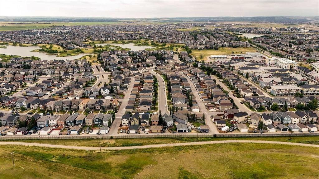 360 Marquis Heights Se, Calgary, AB - Outdoor With View