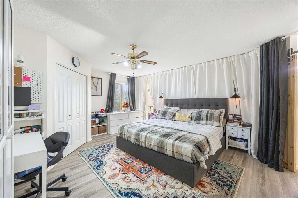 58 Citadel Crest Circle Nw, Calgary, AB - Indoor Photo Showing Bedroom