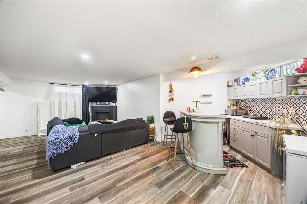 58 Citadel Crest Circle Nw, Calgary, AB - Indoor