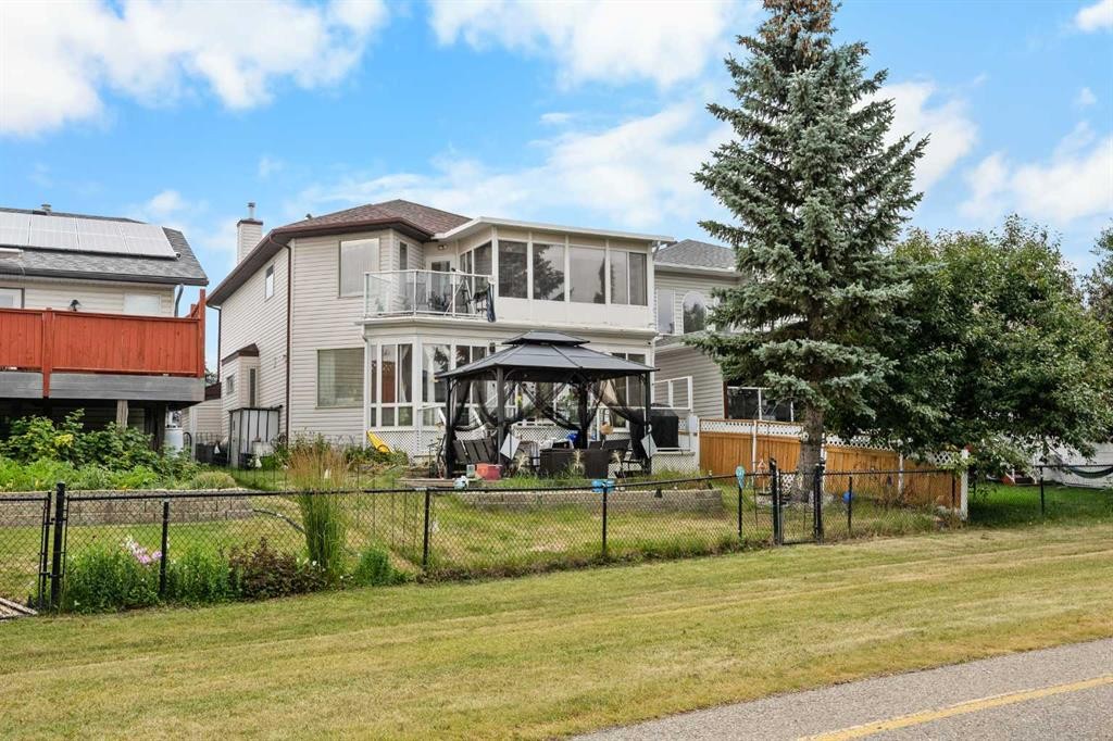 58 Citadel Crest Circle Nw, Calgary, AB - Outdoor With Balcony