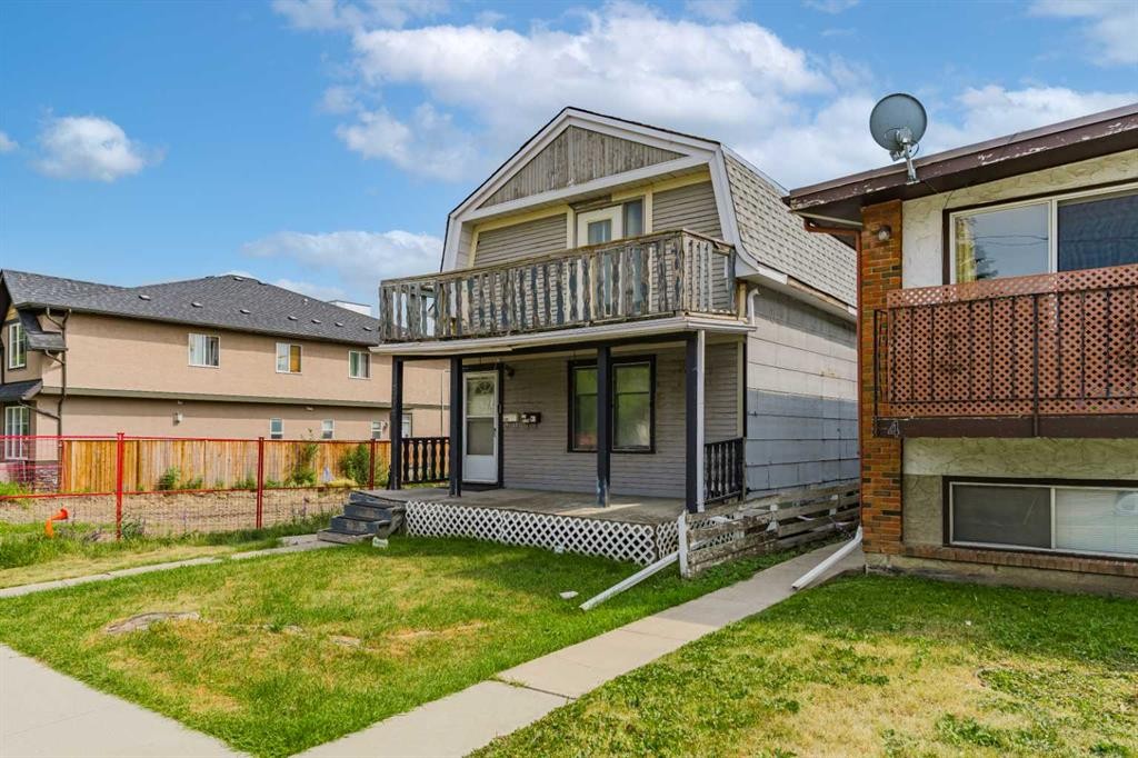 235 20 Avenue Ne, Calgary, AB - Outdoor With Deck Patio Veranda