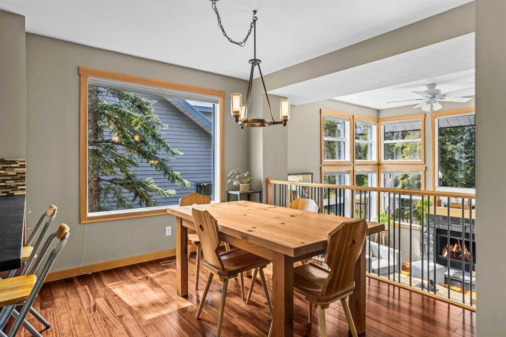 13-242 Benchlands Terrace, Canmore, AB - Indoor Photo Showing Dining Room