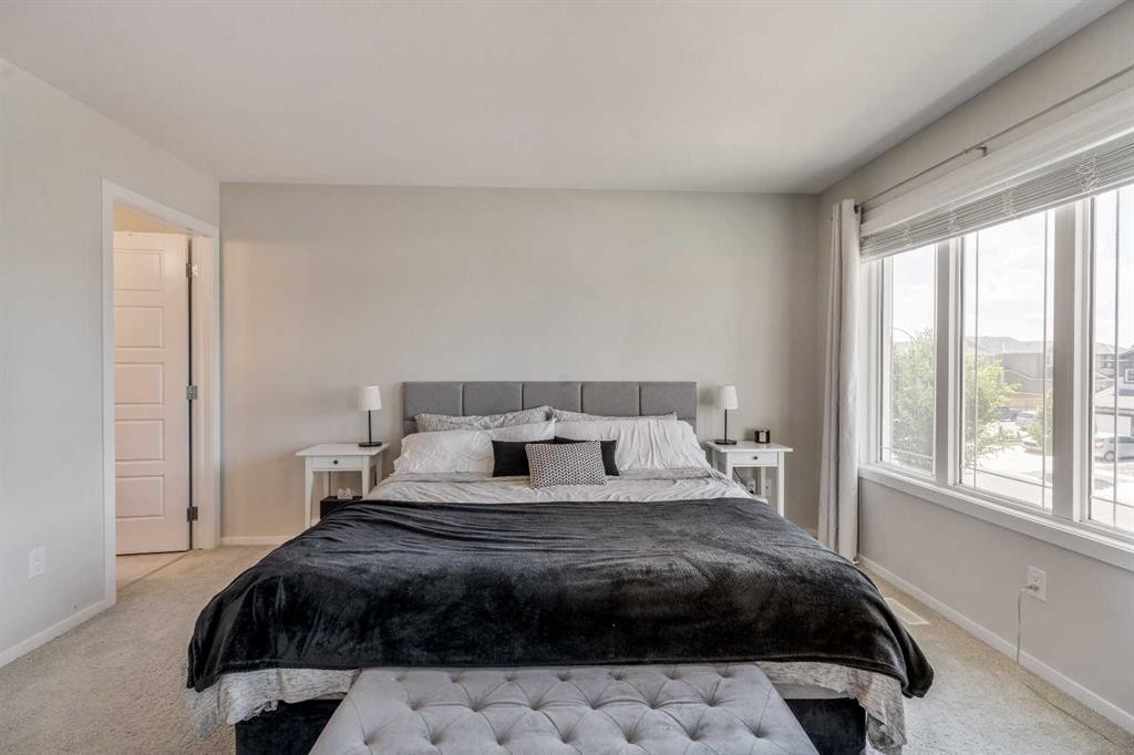 159 Pacific Landing West, Lethbridge, AB - Indoor Photo Showing Bedroom