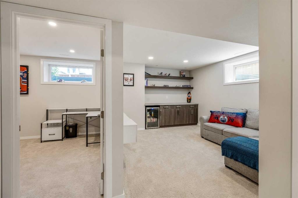 159 Pacific Landing West, Lethbridge, AB - Indoor