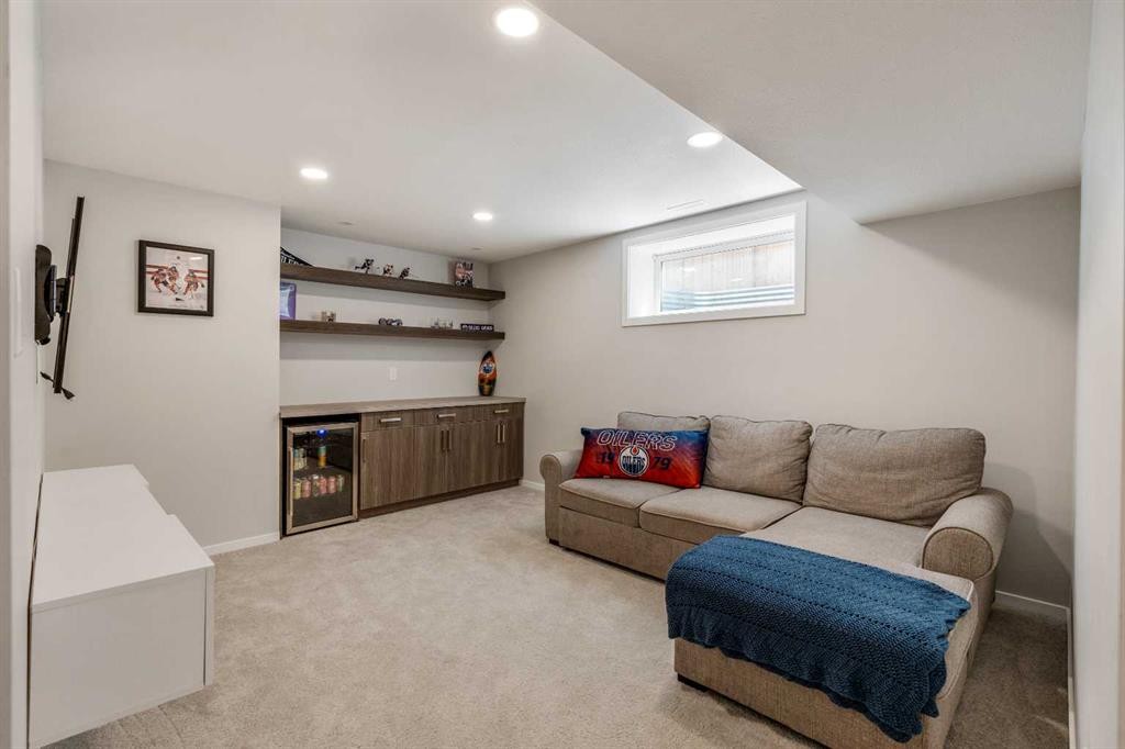 159 Pacific Landing West, Lethbridge, AB - Indoor