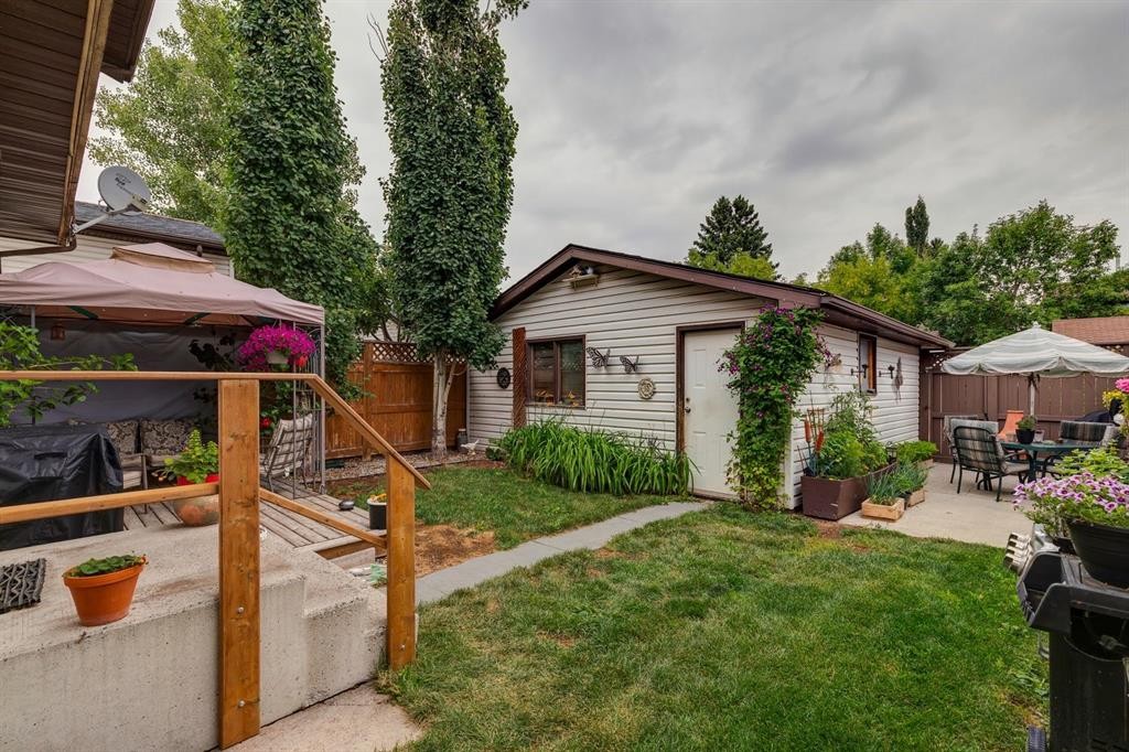 283 Abinger Crescent Ne, Calgary, AB - Outdoor