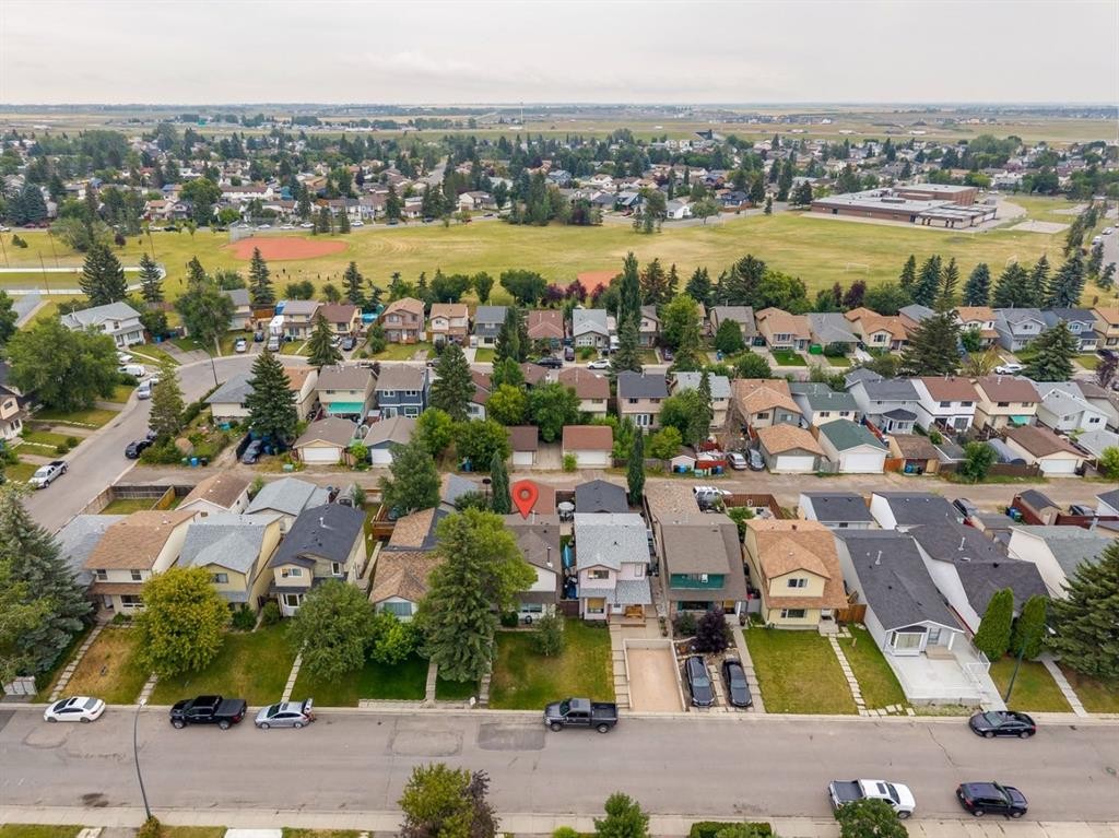 283 Abinger Crescent Ne, Calgary, AB - Outdoor With View