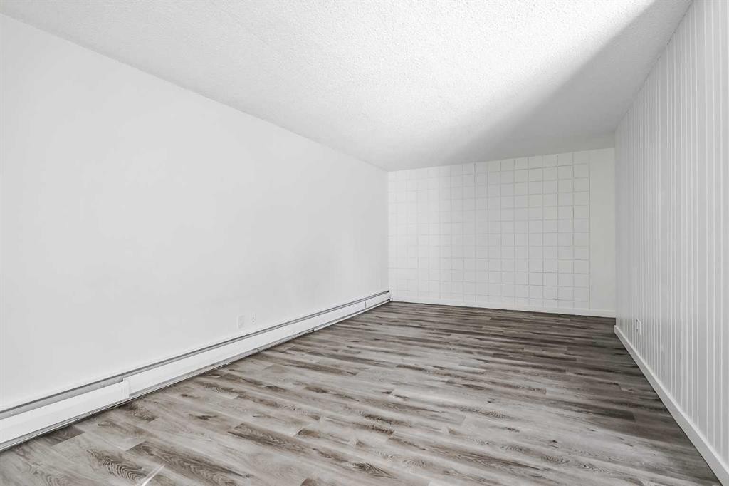113-6919 Elbow Drive Sw, Calgary, AB - Indoor Photo Showing Other Room