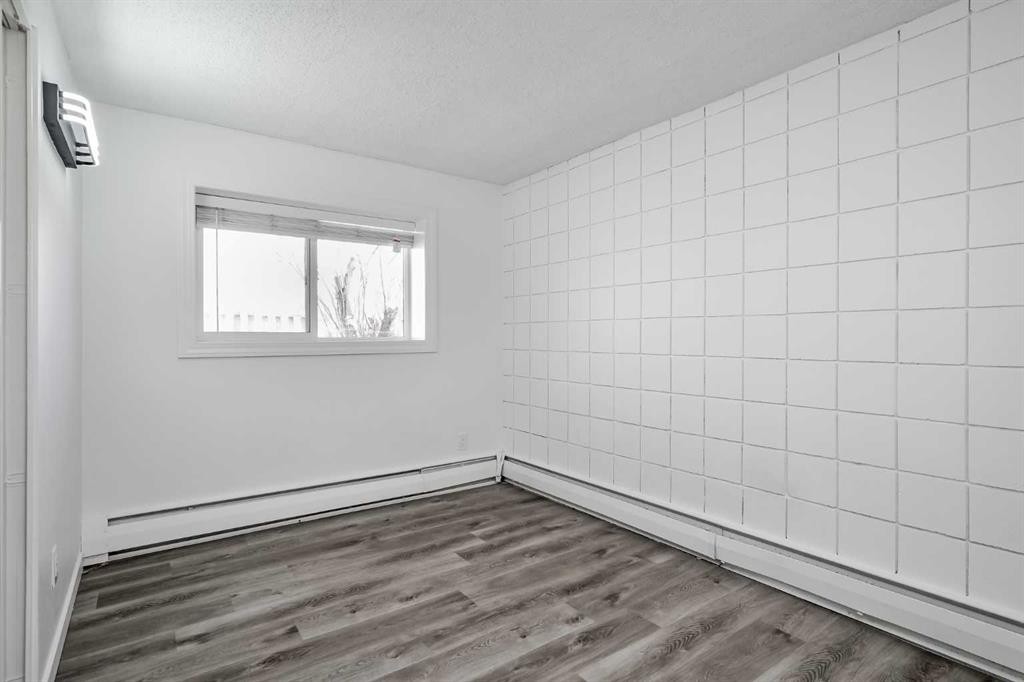 113-6919 Elbow Drive Sw, Calgary, AB - Indoor Photo Showing Other Room