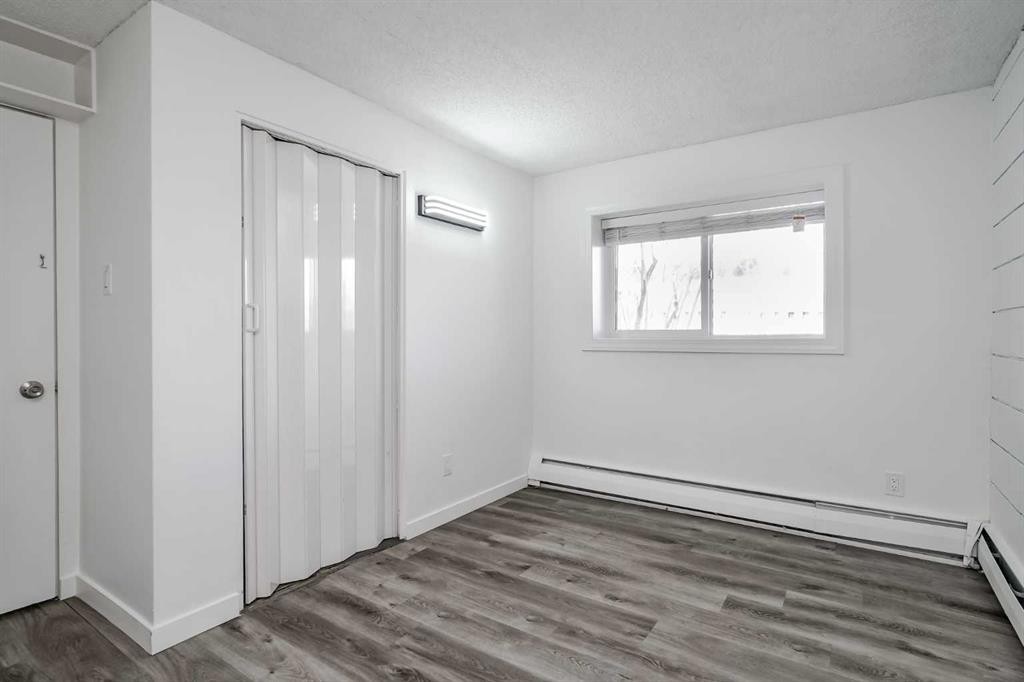 113-6919 Elbow Drive Sw, Calgary, AB - Indoor Photo Showing Other Room