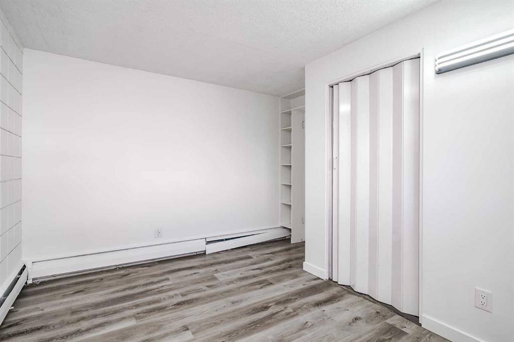 113-6919 Elbow Drive Sw, Calgary, AB - Indoor Photo Showing Other Room