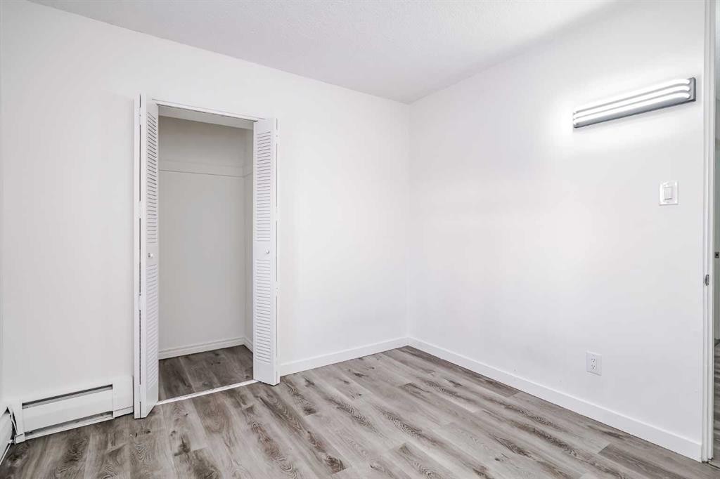 113-6919 Elbow Drive Sw, Calgary, AB - Indoor Photo Showing Other Room