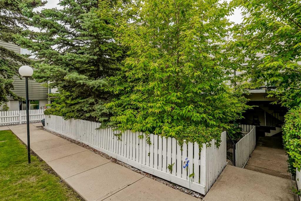 113-6919 Elbow Drive Sw, Calgary, AB - Outdoor