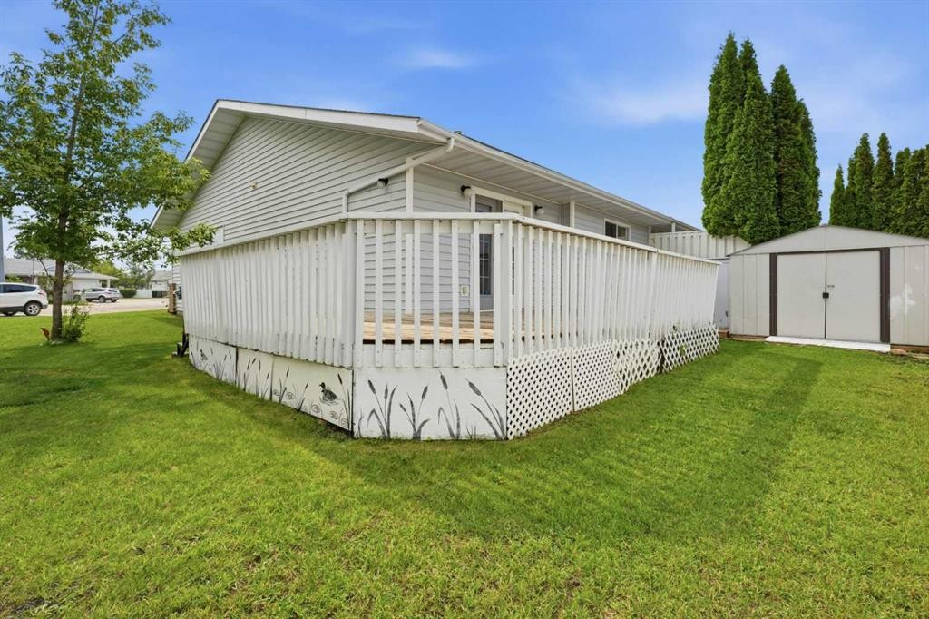 3924 56A, Camrose, AB - Outdoor