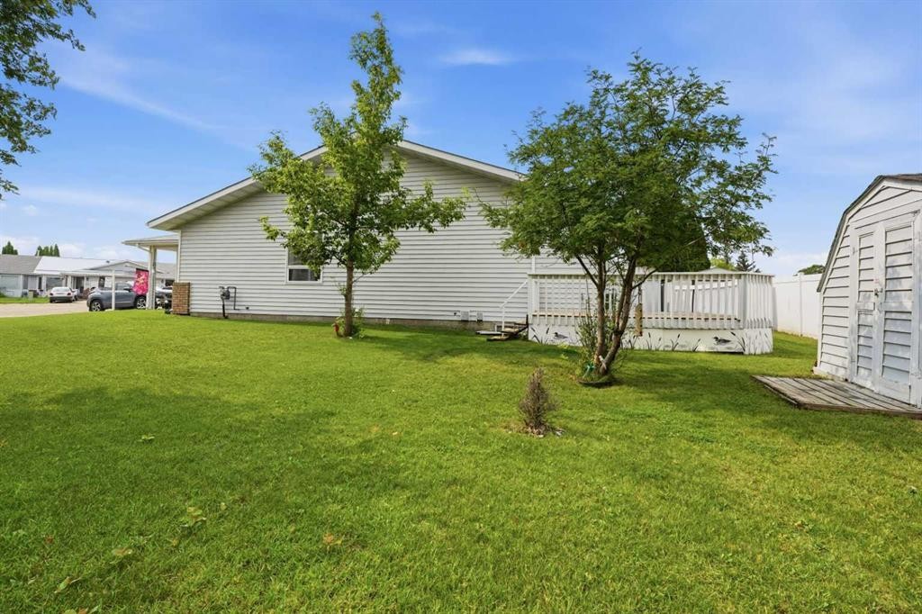 3924 56A, Camrose, AB - Outdoor