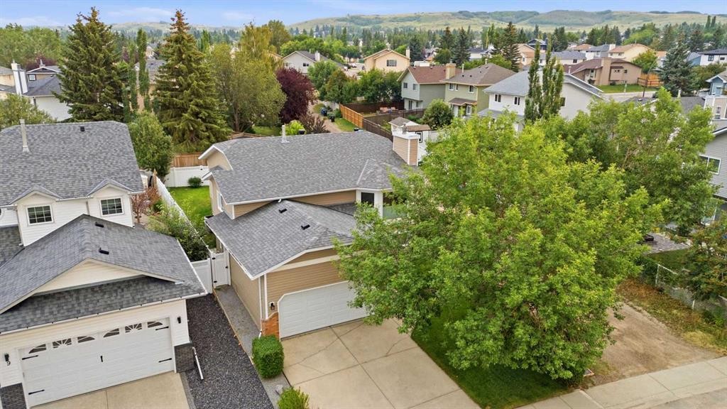 5 Sandpiper Gate Nw, Calgary, AB - Outdoor