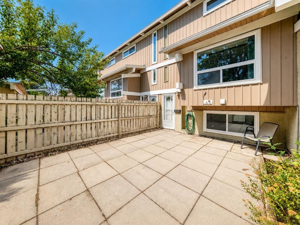403-11010 Bonaventure Drive Se, Calgary, AB - Outdoor