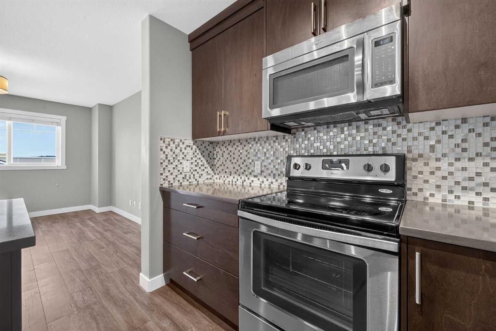 905 Evanston Manor Nw, Calgary, AB - Indoor Photo Showing Kitchen
