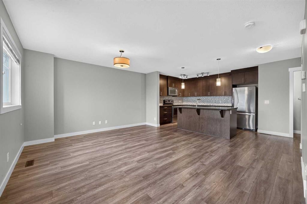 905 Evanston Manor Nw, Calgary, AB - Indoor Photo Showing Kitchen With Stainless Steel Kitchen