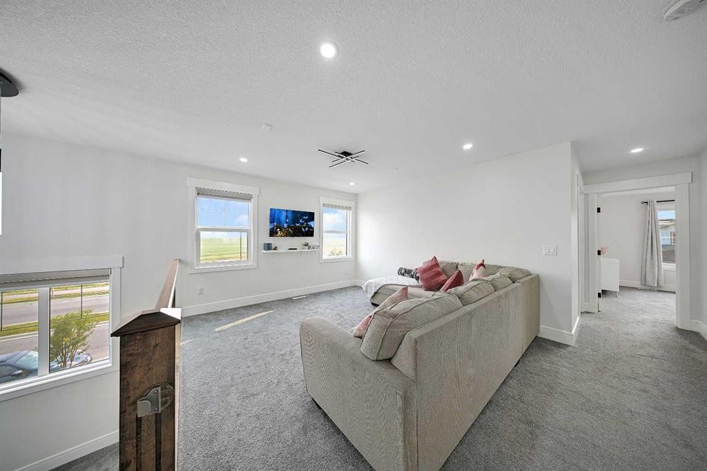 70 South Shore Bay, Chestermere, AB - Indoor