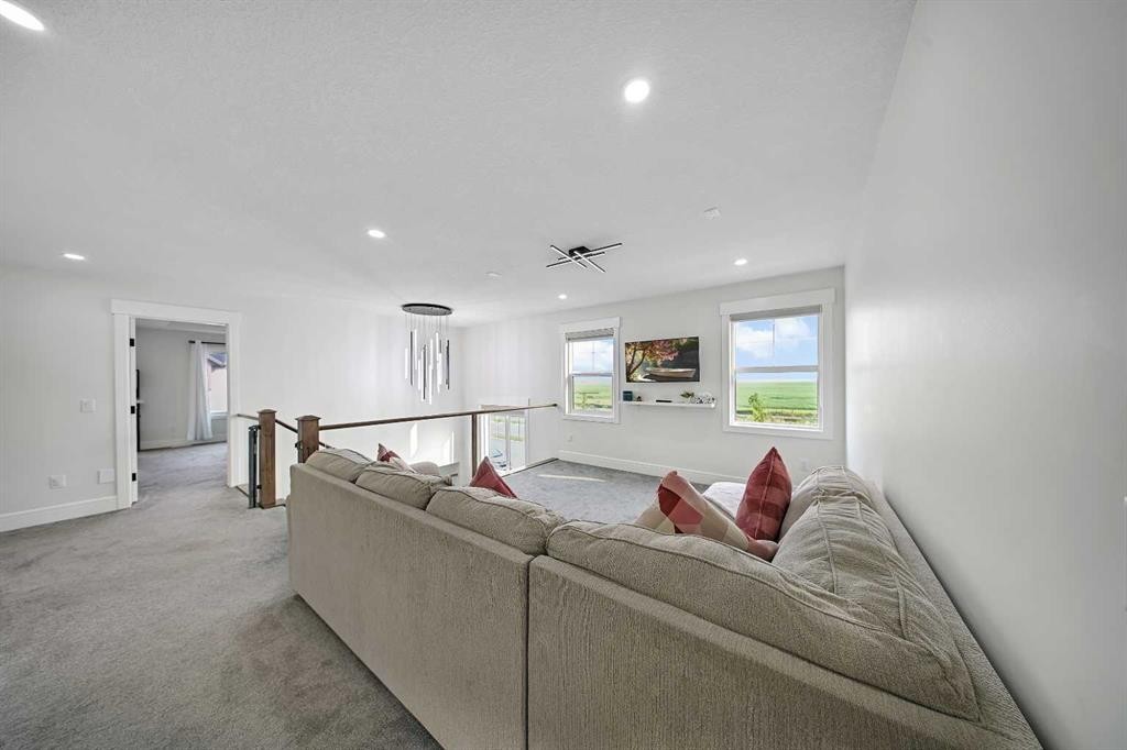 70 South Shore Bay, Chestermere, AB - Indoor