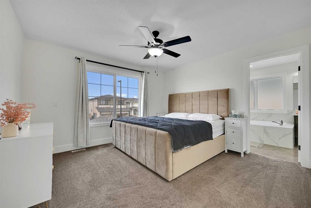 70 South Shore Bay, Chestermere, AB - Indoor Photo Showing Bedroom
