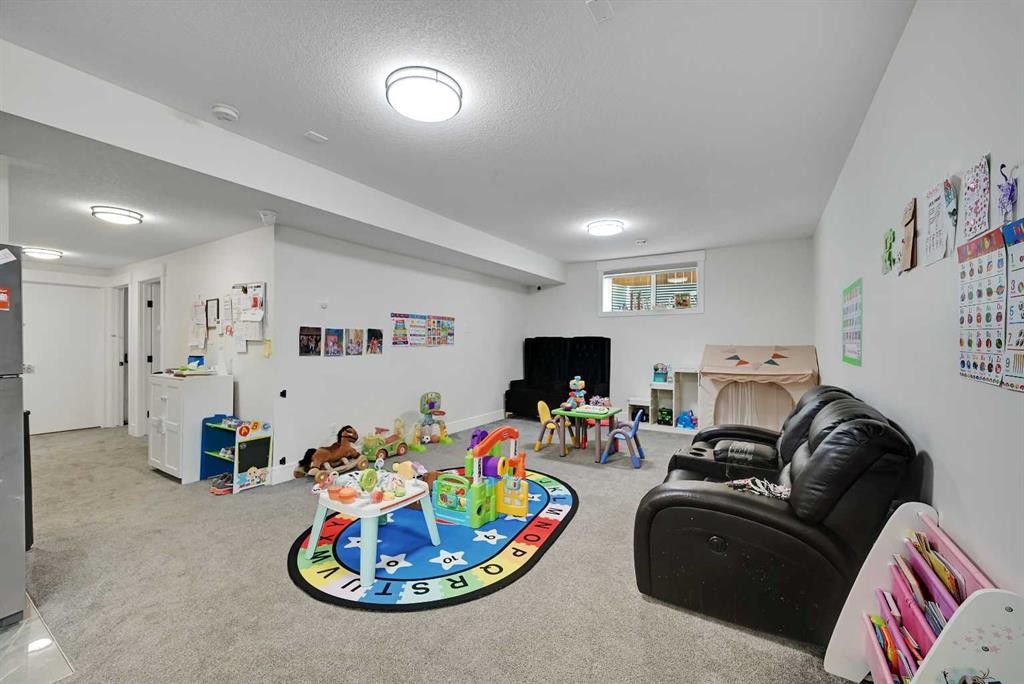 70 South Shore Bay, Chestermere, AB - Indoor