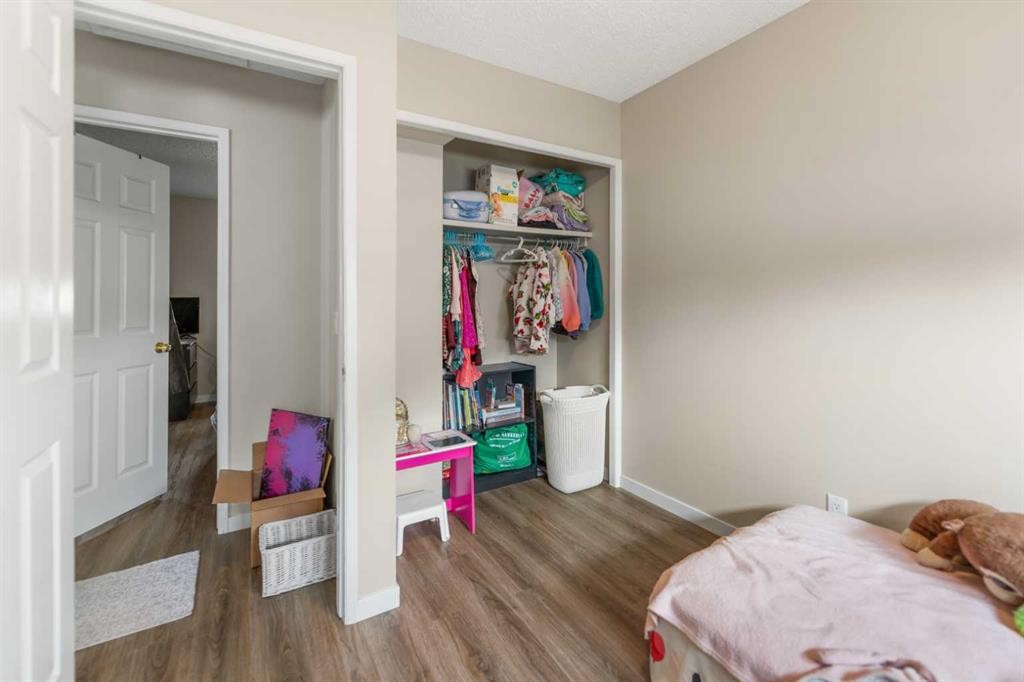 67 Falchurch Crescent Ne, Calgary, AB - Indoor Photo Showing Bedroom